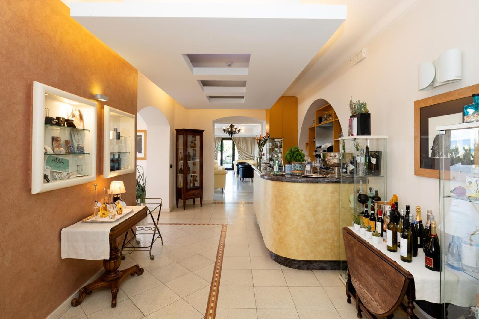 Hotel Albatros Вариготти Экстерьер фото